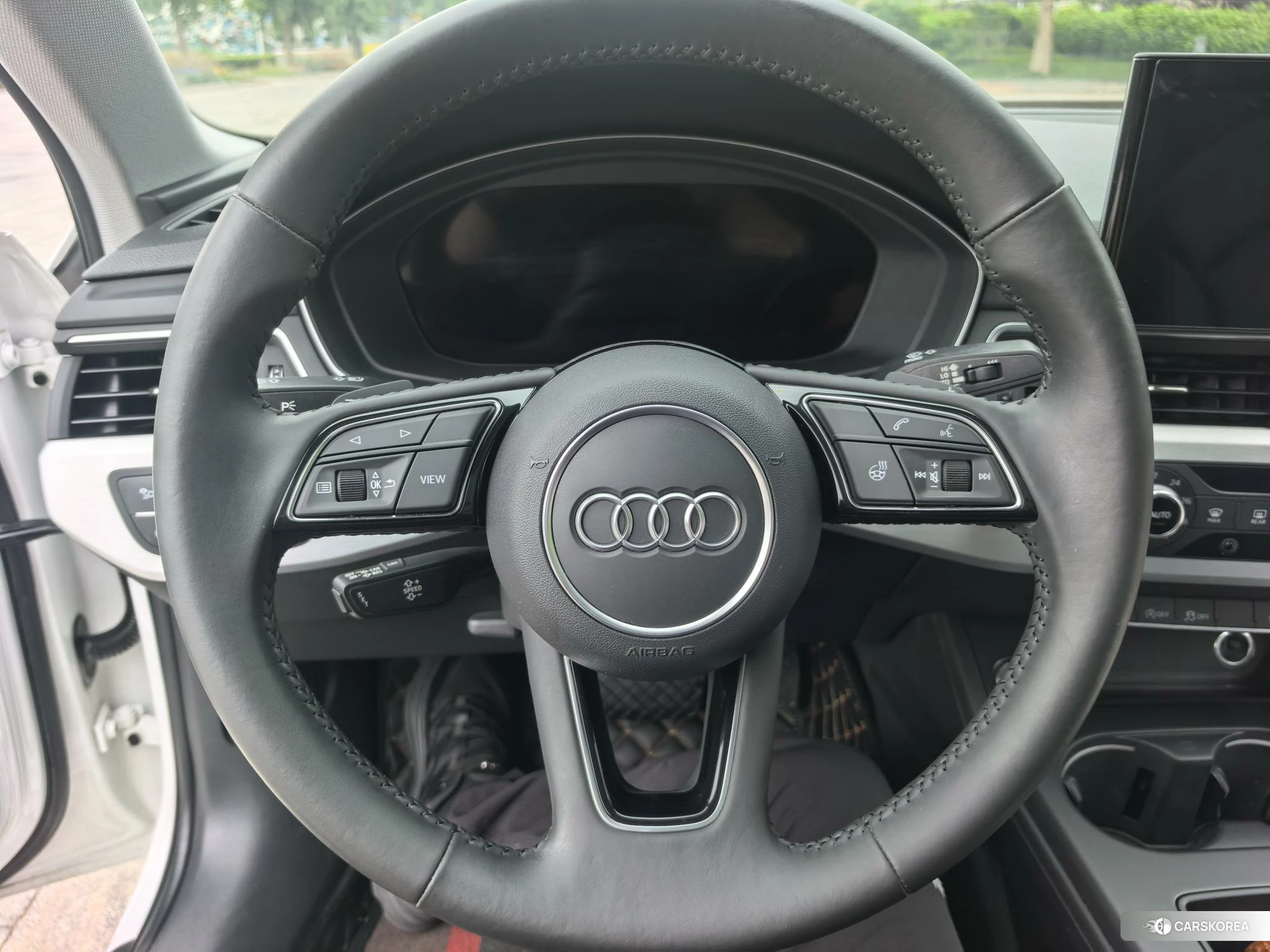 Audi A4L id 4461426 из Китая 8