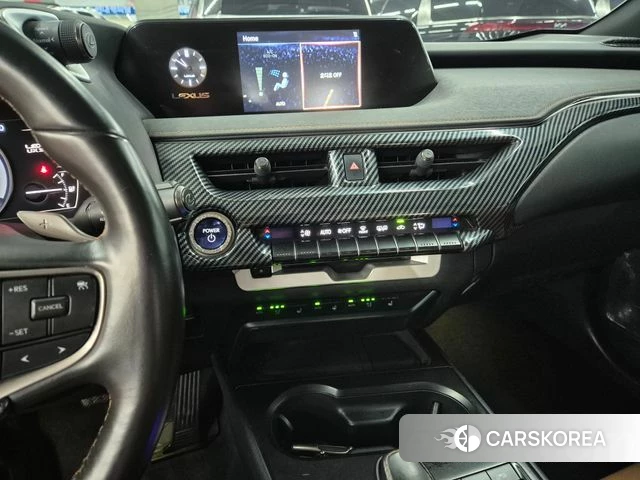 Lexus UX300e id 4316291 из Кореи 8