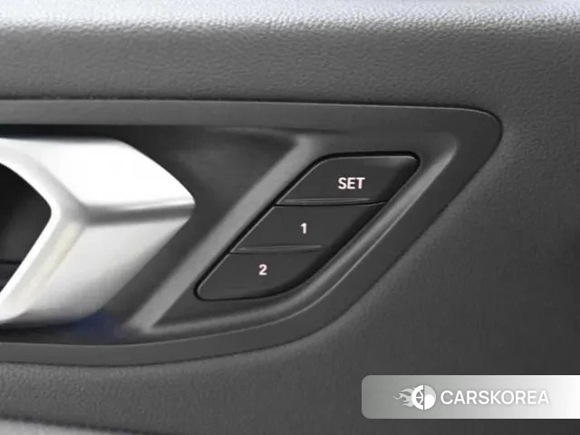 BMW 1 Series (F40) id 3760575 из Кореи 8