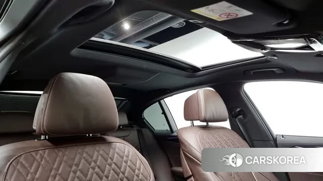 BMW 5 Series (G30) id 2964591 из Кореи 8