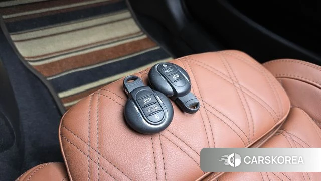 Mini Cooper S Convertible id 4619805 из Кореи 8