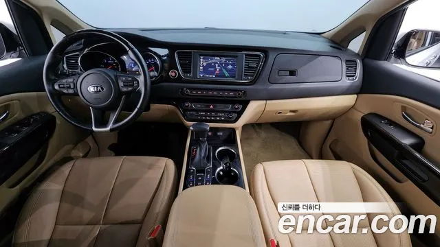 Kia The New Carnival id 2654387 из Кореи 8