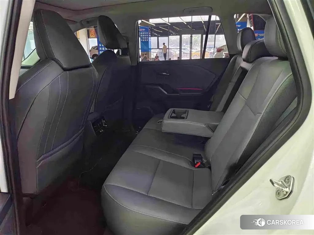 Toyota RAV4 id 4679587 из Китая 8