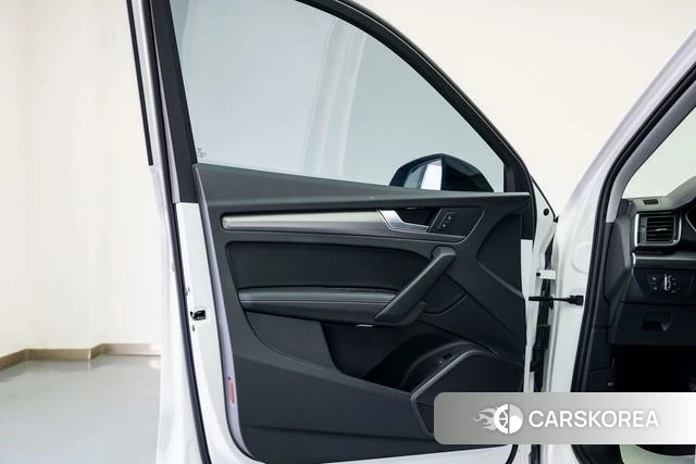 Audi Q5L id 4307002 из Китая 8