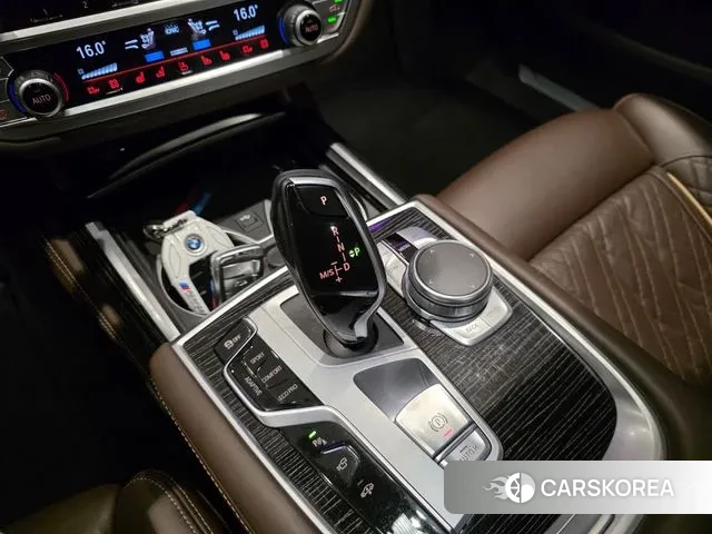 BMW 7 Series (G11) id 2895115 из Кореи 8