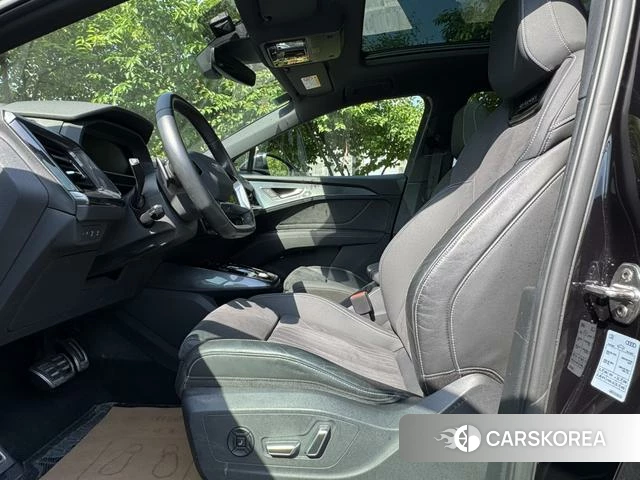 Audi Q5 e-tron id 4314220 из Китая 8