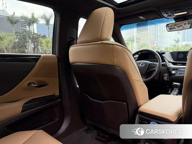 Lexus ES id 4298256 из Китая 8