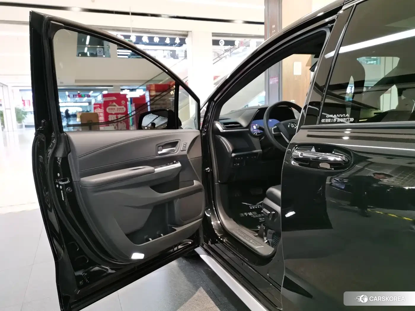 Toyota Granvia id 4548167 из Китая 8