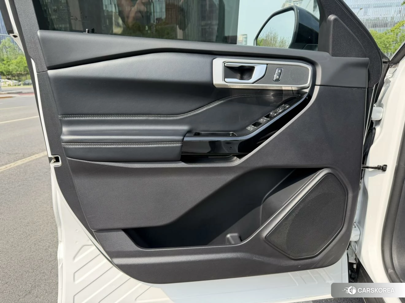 Ford Explorer id 4405885 из Китая 8