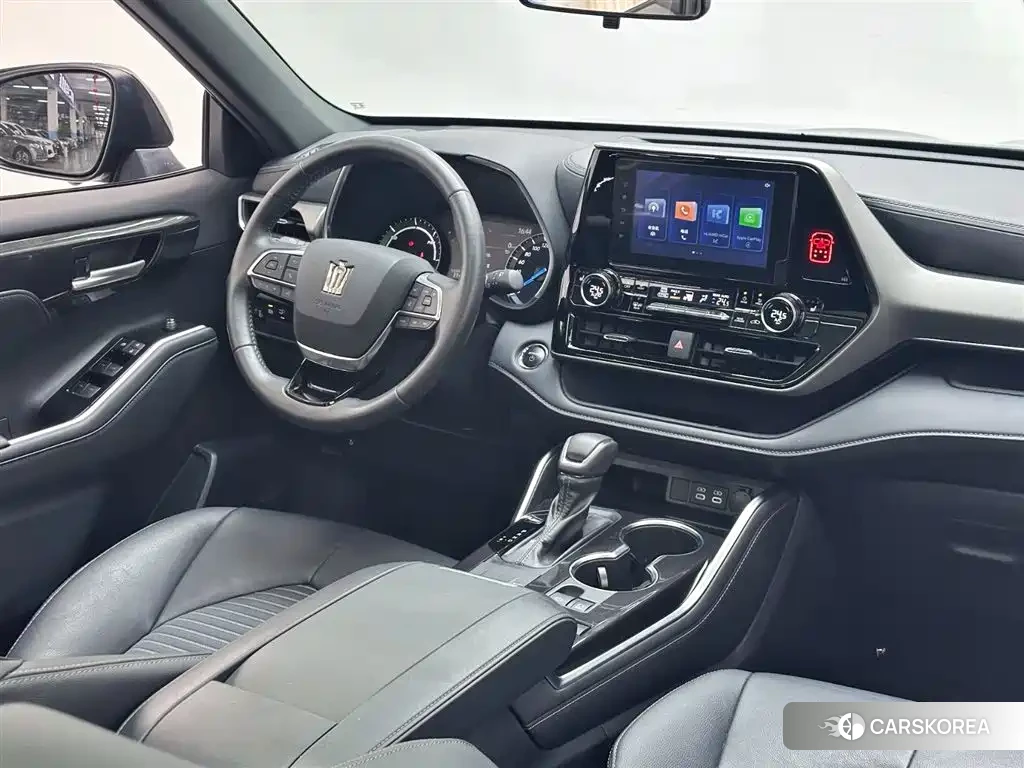 Toyota Crown id 4554049 из Китая 8