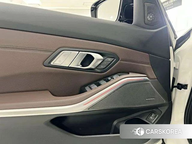 BMW 3 Series (G20) id 3817282 из Кореи 8