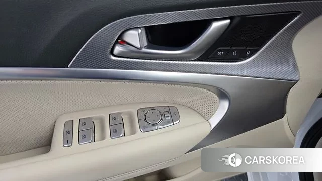 Genesis The New G70 id 3012018 из Кореи 8