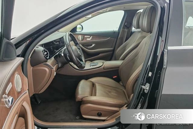 Mercedes-Benz E-class id 4265337 из Китая 8