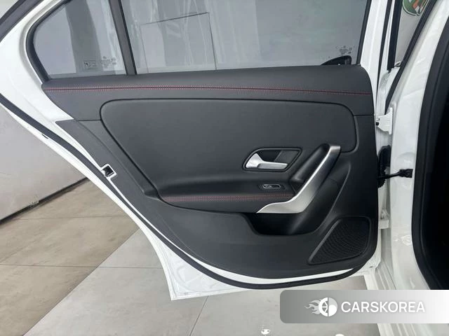 Mercedes-Benz Class A id 4353454 из Китая 8