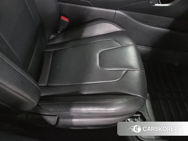 Hyundai Avante (CN7) id 3591931 из Кореи 8