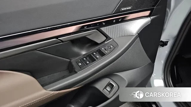 BMW 5 Series (G60) id 3653724 из Кореи 8