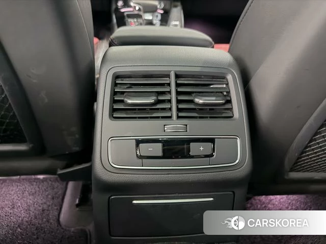 Audi A4L id 4260704 из Китая 8