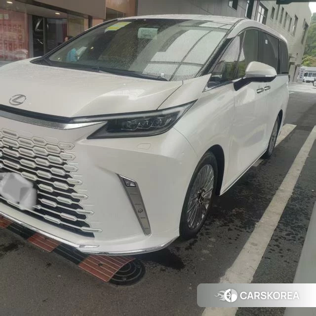 Lexus LM id 4275883 из Китая 8