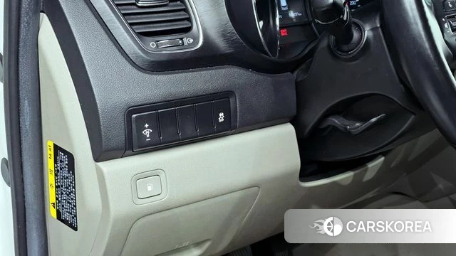 Kia The New Carnival id 4378121 из Кореи 8