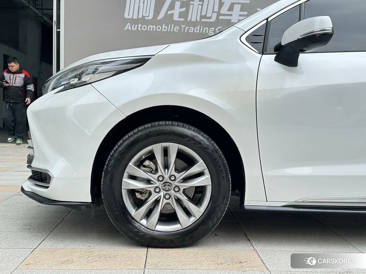 Toyota Saina id 4493066 из Китая 8