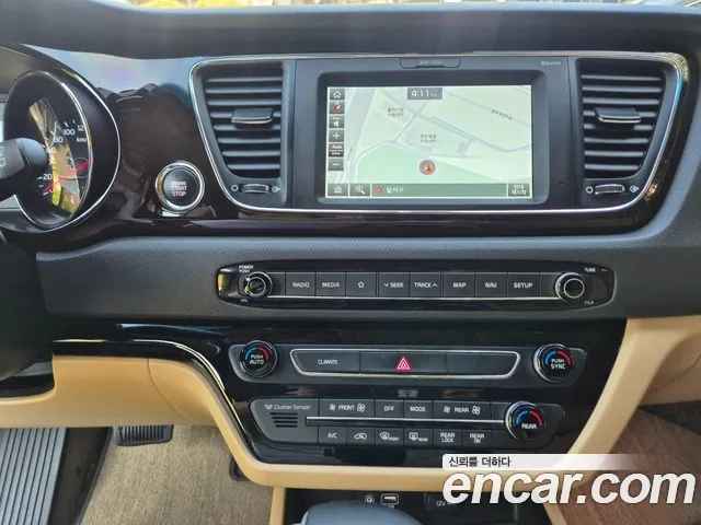 Kia The New Carnival id 2692344 из Кореи 8