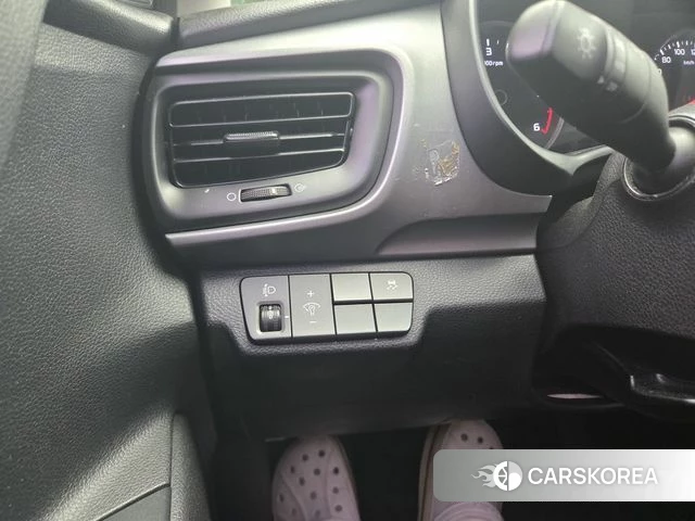 Kia Stonic id 4755474 из Кореи 8