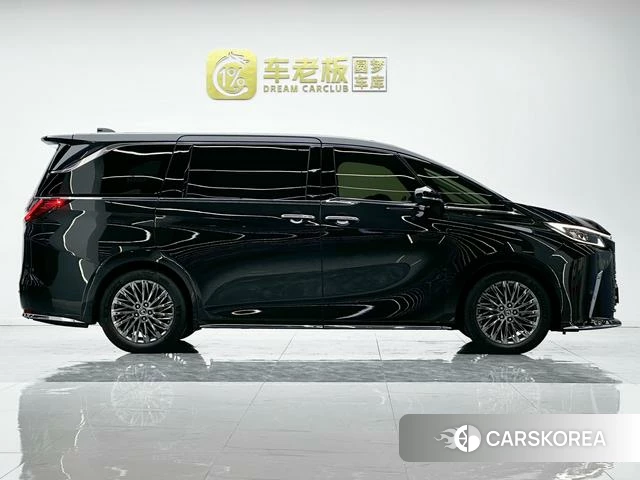 Lexus LM id 4239719 из Китая 8