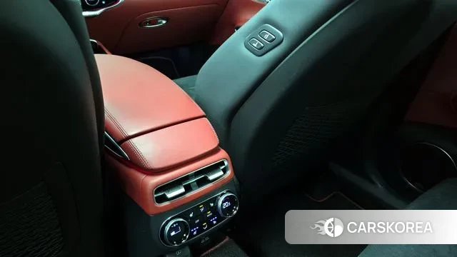 Genesis GV70 id 3294655 из Кореи 8