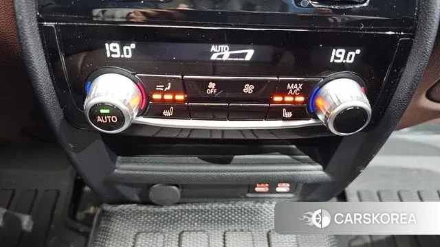 BMW 5 Series (G30) id 3721460 из Кореи 8