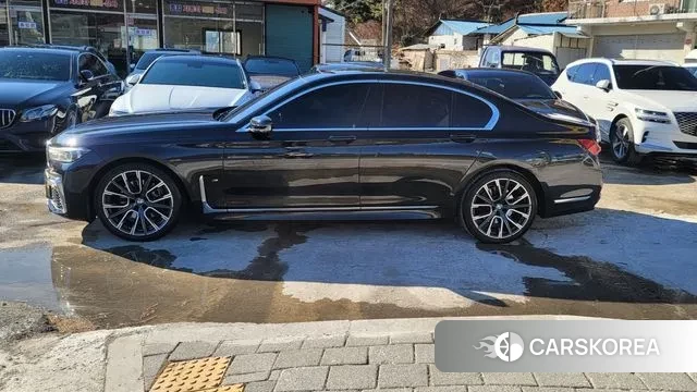 BMW 7 Series (G11) id 3529702 из Кореи 8