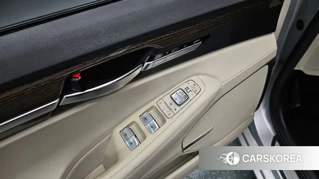 Genesis G90 id 3144810 из Кореи 8