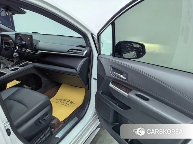 Toyota Grevia id 4257548 из Китая 8