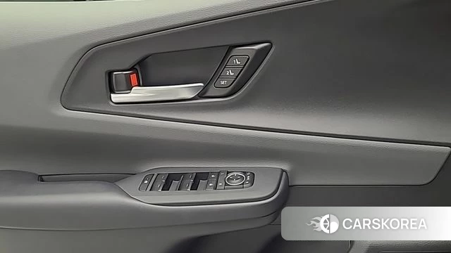 Toyota Prius 5th Generation id 3810909 из Кореи 8