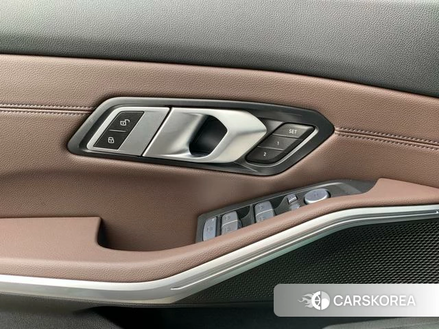 BMW 3 series id 4279157 из Китая 8