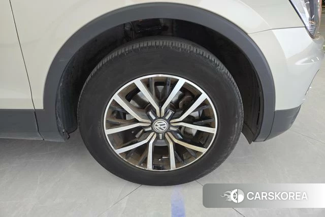 Volkswagen Tiguan L id 3768958 из Китая 8