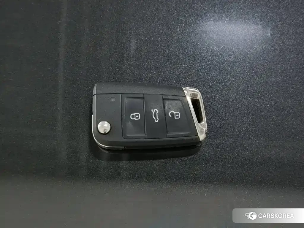 Volkswagen Sagitar id 4576478 из Китая 8