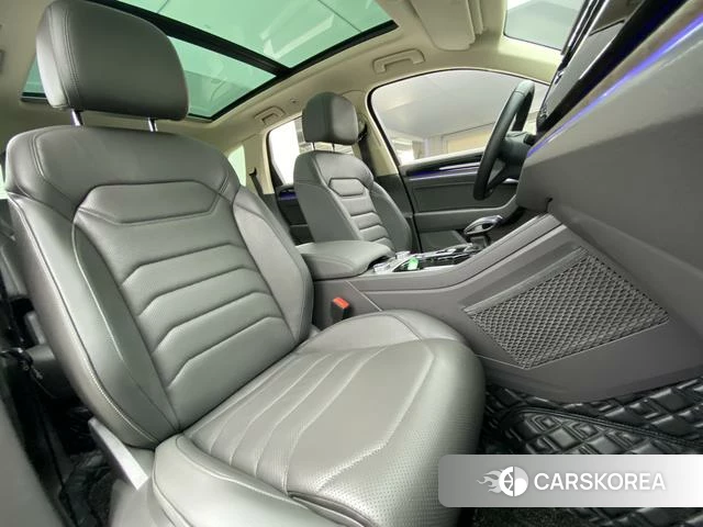 Volkswagen Touareg id 3869755 из Китая 8