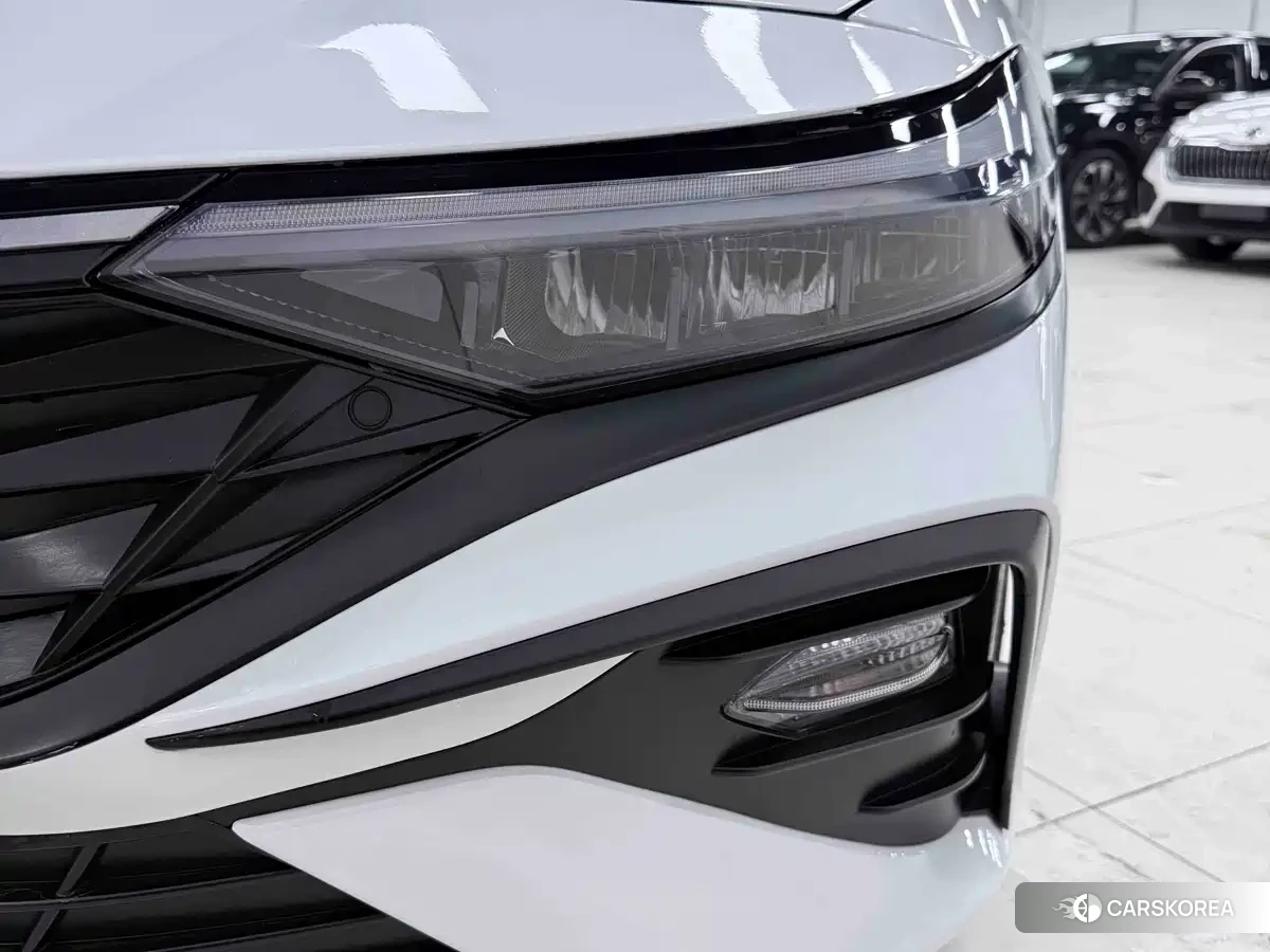 Hyundai Elantra id 4669435 из Китая 8