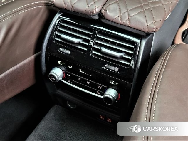 BMW 5 Series (G30) id 4409063 из Кореи 8