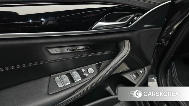 BMW 5 Series (G30) id 4586256 из Кореи 8