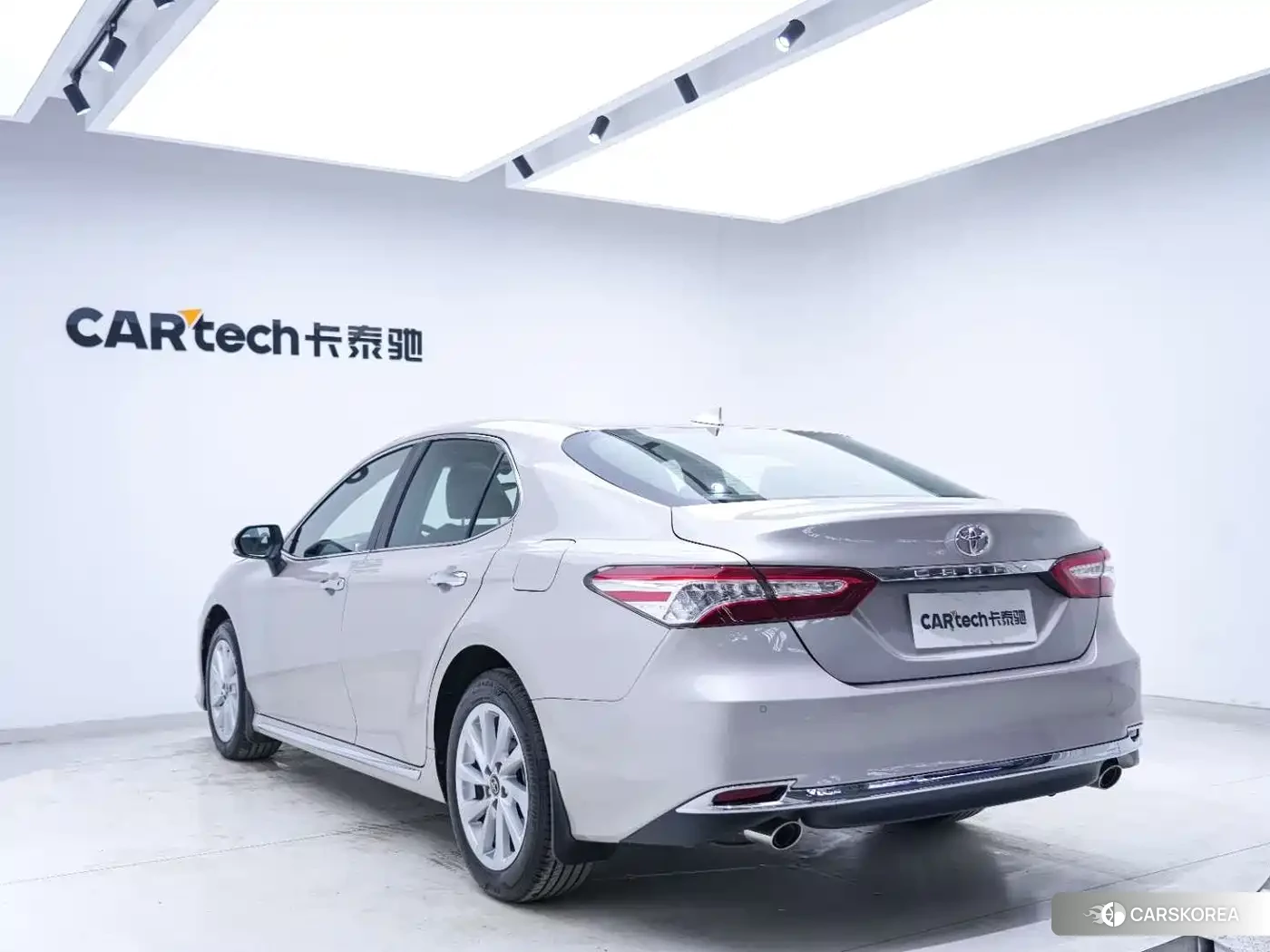Toyota Camry id 4577859 из Китая 8