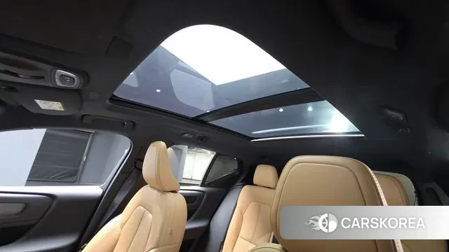 Volvo XC40 id 3493888 из Кореи 8