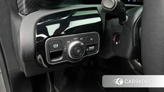 Mercedes-Benz A-Class W177 id 4897886 из Кореи 8
