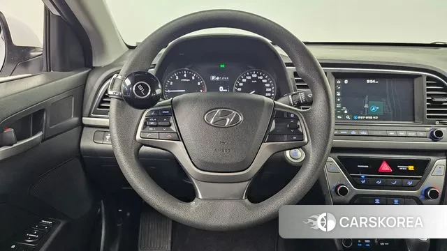 Hyundai Avante AD id 3742887 из Кореи 8