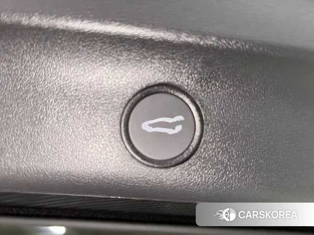 Tesla Model Y id 3850832 из Кореи 8