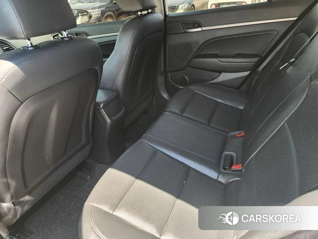 Hyundai Avante AD id 4672675 из Кореи 8