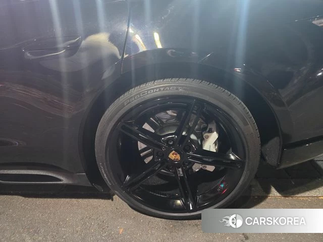 Porsche Taycan id 4337956 из Кореи 8