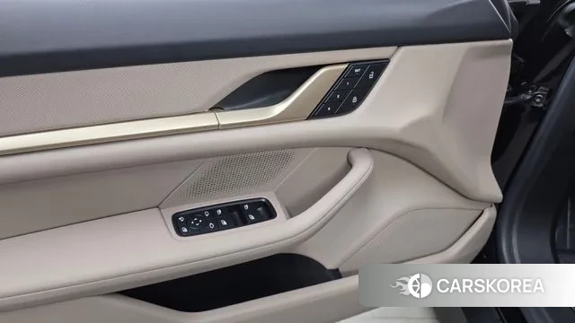 Porsche Taycan id 3411552 из Кореи 8