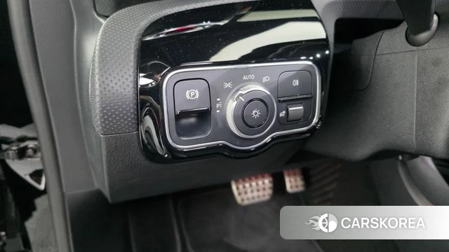 Mercedes-Benz A-Class W177 id 3923563 из Кореи 8