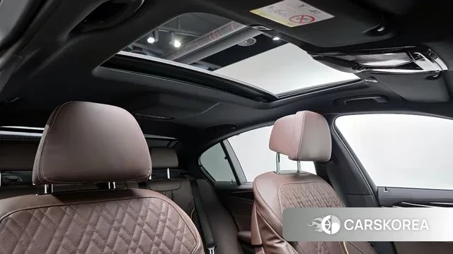 BMW 5 Series (G30) id 3058476 из Кореи 8